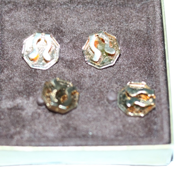 Vintage Avon Gold Tone Navy Enamel Hexagon Button Covers Set Of 4  Original Box - Picture 2 of 3